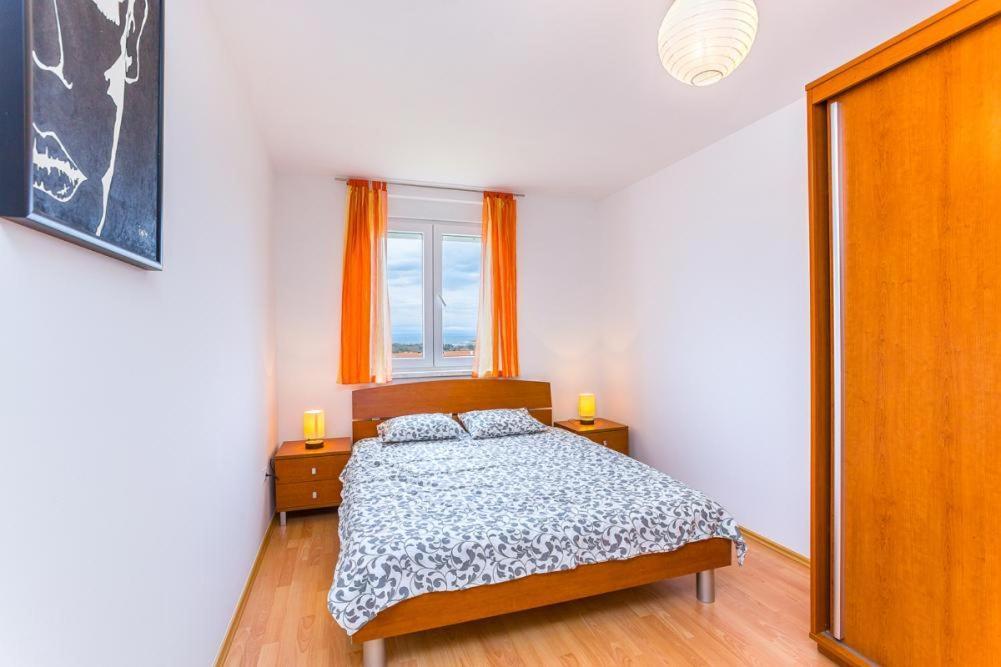 Bella Vita Apartment Лижнян Екстер'єр фото
