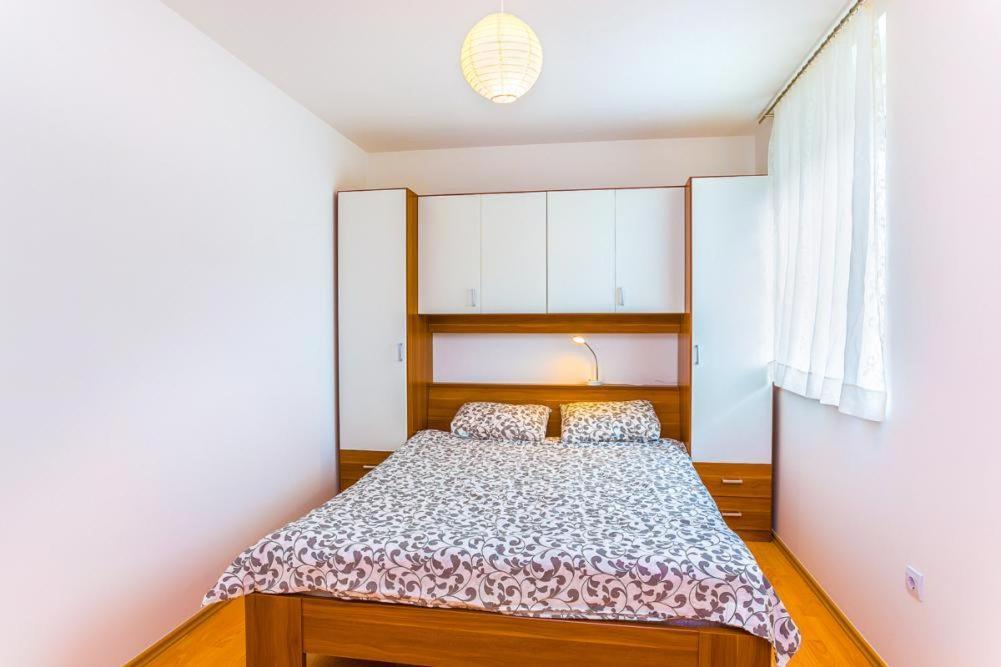 Bella Vita Apartment Лижнян Екстер'єр фото